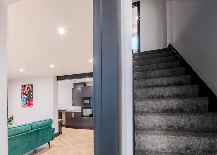 Modern 3Br Home - Private Parking - Tv In Every Bedroom