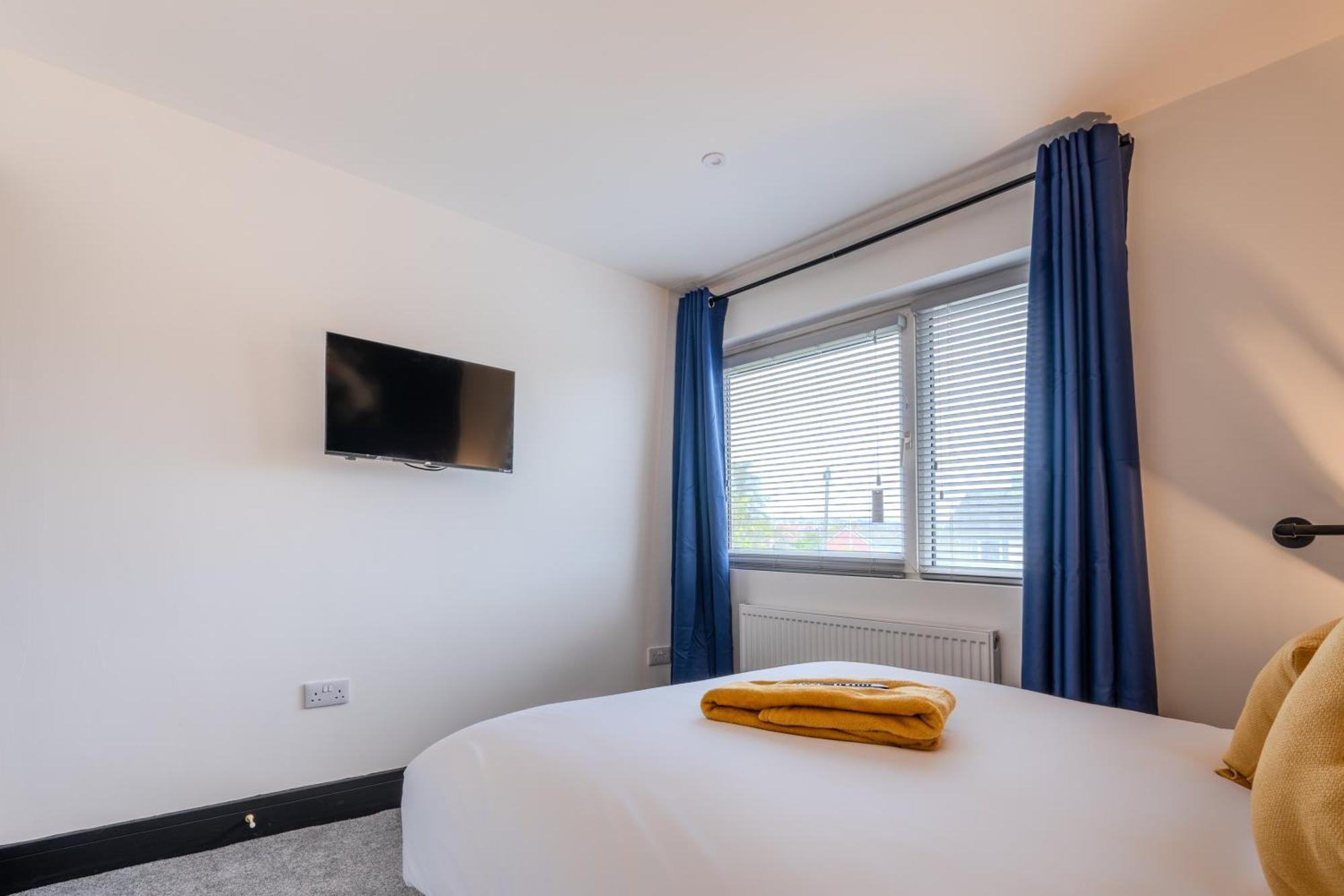 Modern 3br - Private Parking - Tv In Every Bedroom Casa de Férias